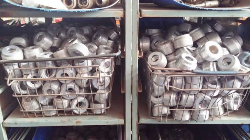 Temos diversos modelos e tamanhos de conex�es, flanges, curvas, tes e redu��es em a�o e/ou PVC.Valores apenas sob consulta.