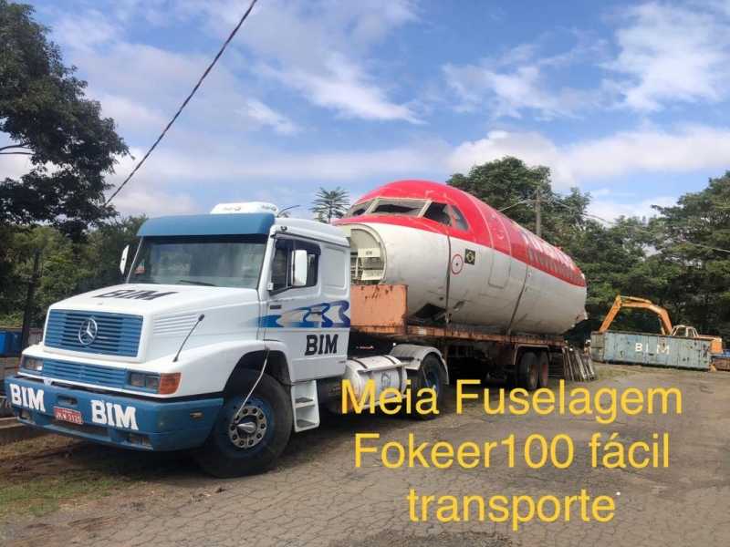 Metade da Fuselagem do Fokker 100 da Avianca