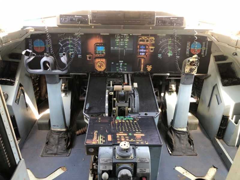 Metade da Fuselagem do Fokker 100 da Avianca