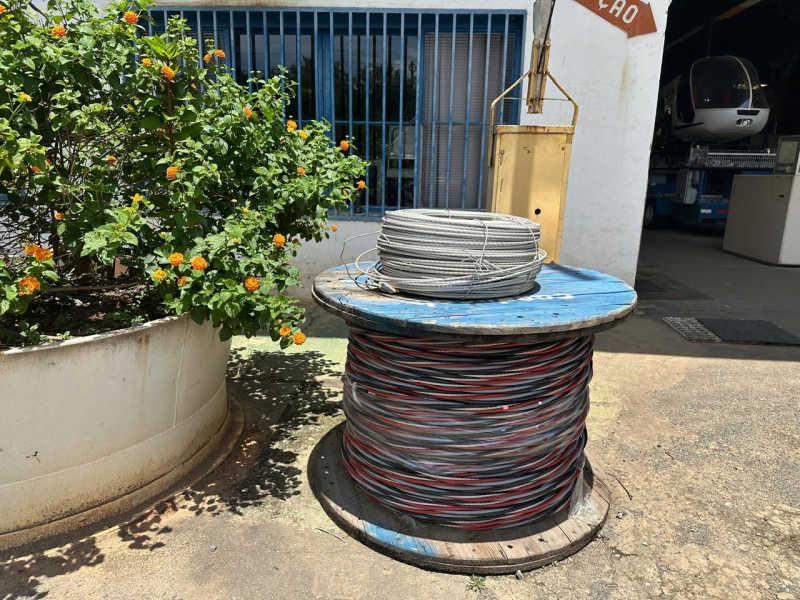 Fios e Cabos de Cobre e Triplex e Quadriprex de alumio, diversas medidas, some