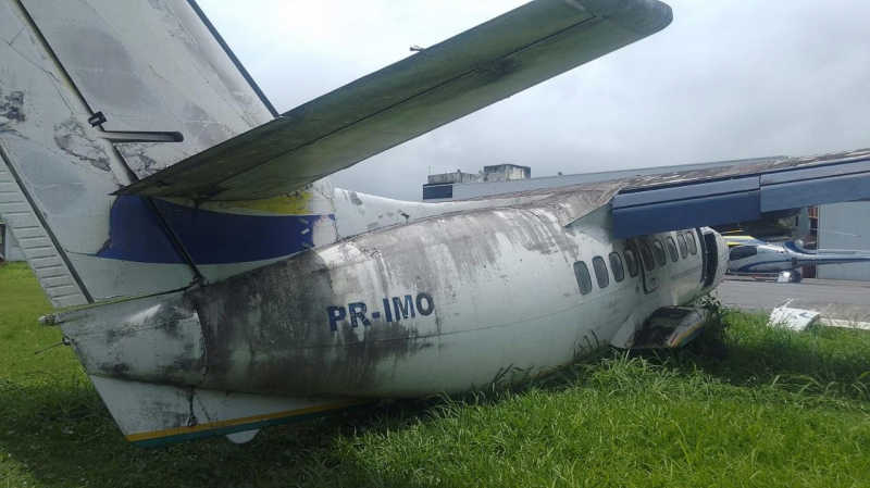 Fuselagem Avi�o LET 410 de 21 lugares