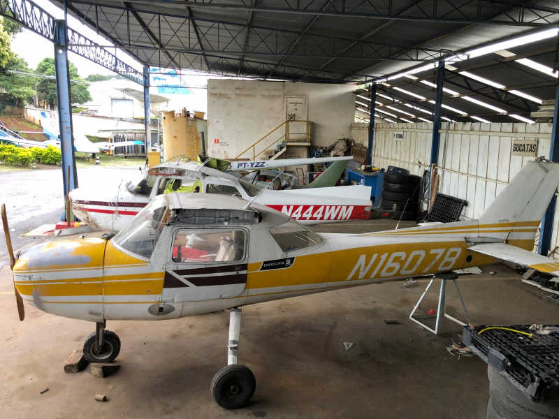 Fuselagem Avi�o Cessna 150 Amarelo