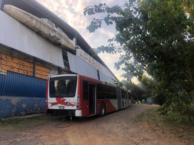 �nibus Volvo Bisanfonado 2005 com baixa no detran