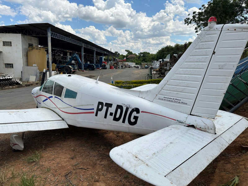 Cherokee 140 PT-DIG com Tape�aria nova (faltando apenas motor)