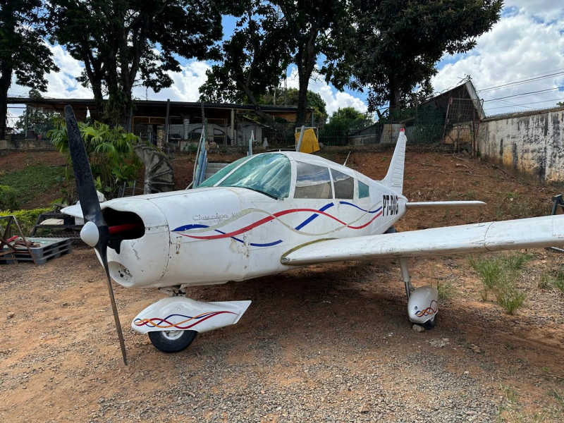 Cherokee 140 PT-DIG com Tape�aria nova (faltando apenas motor)