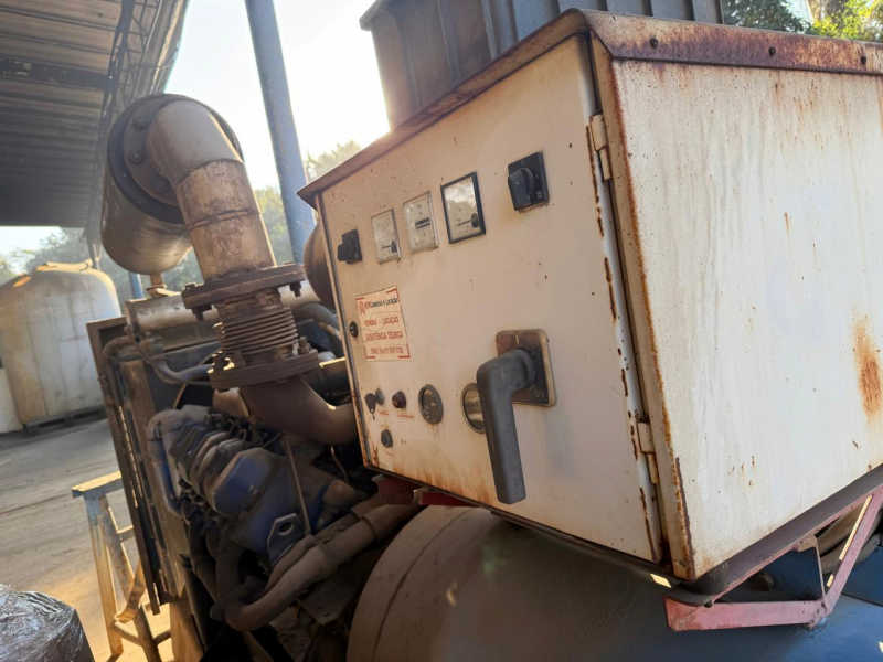 Grupo Gerador Negrini HOOS 245 KVA Gerador, radiador, estrutura e painel, bons, c/ motor Scania fundido