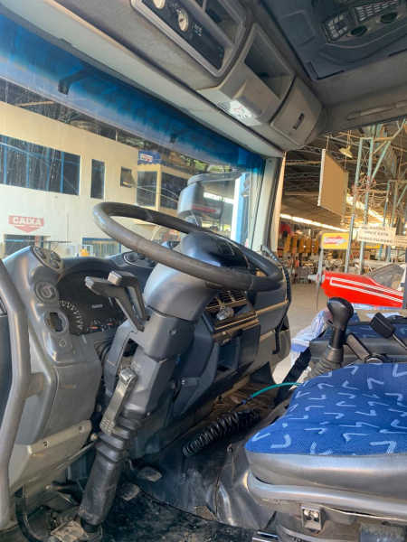 caminhao iveco