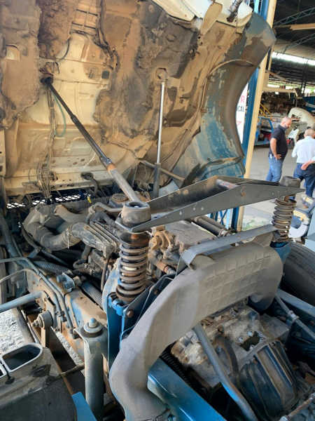 caminhao iveco